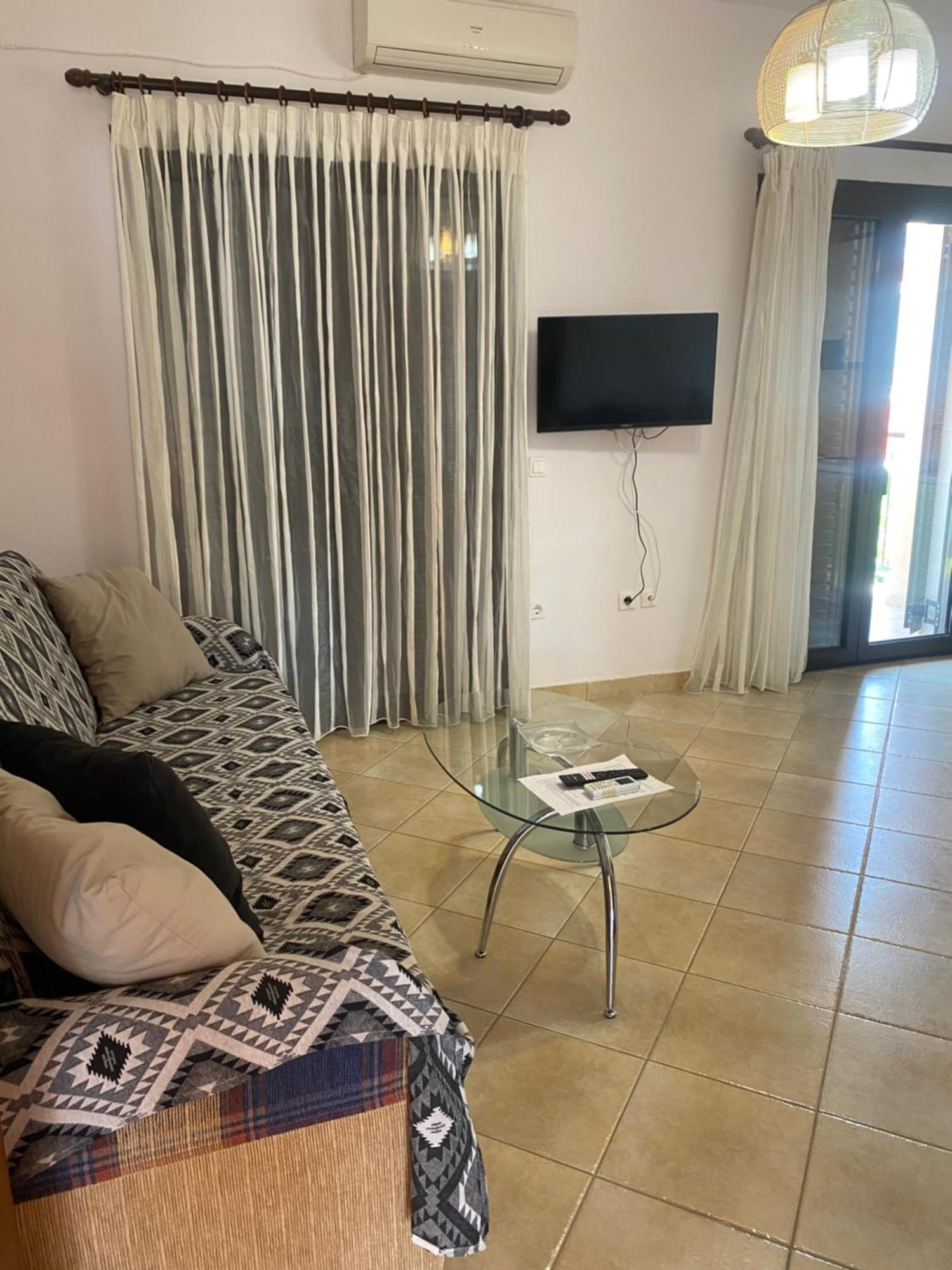 Alexis Apartments ไปโลส ภายนอก รูปภาพ